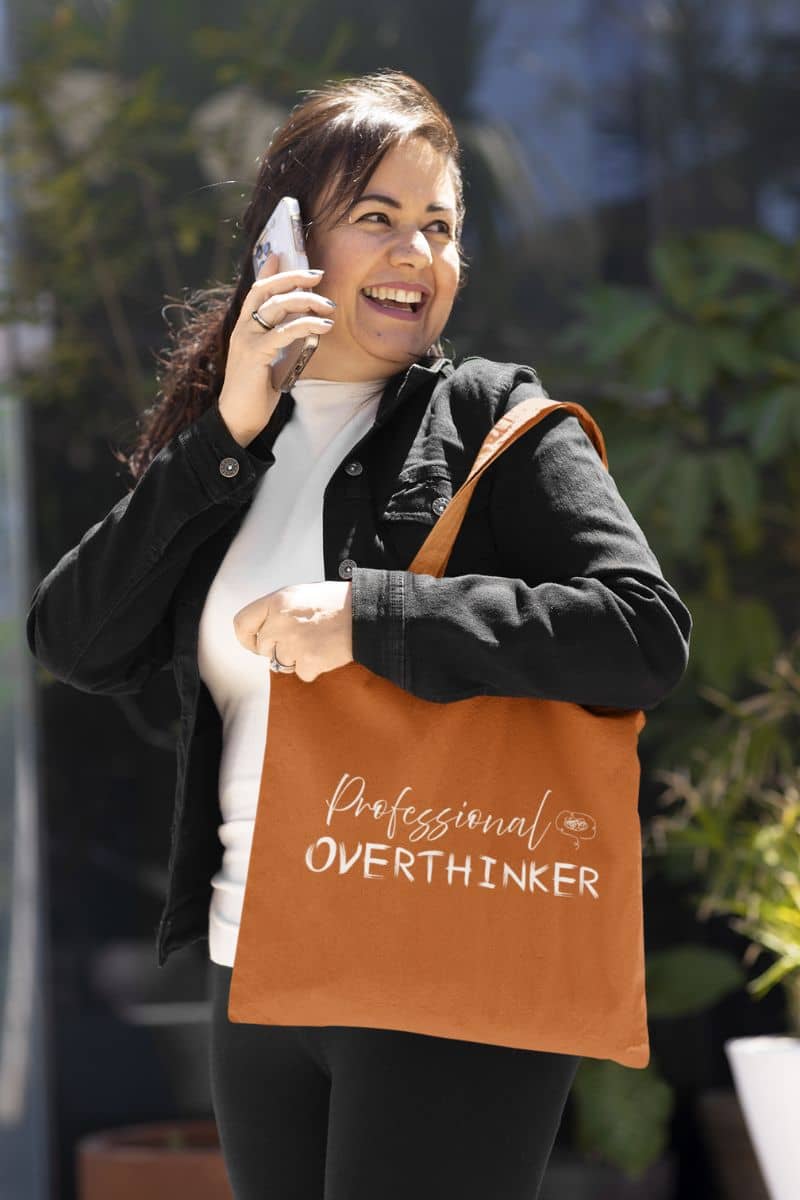 Overthinker tote bag with a woman talking on the phone