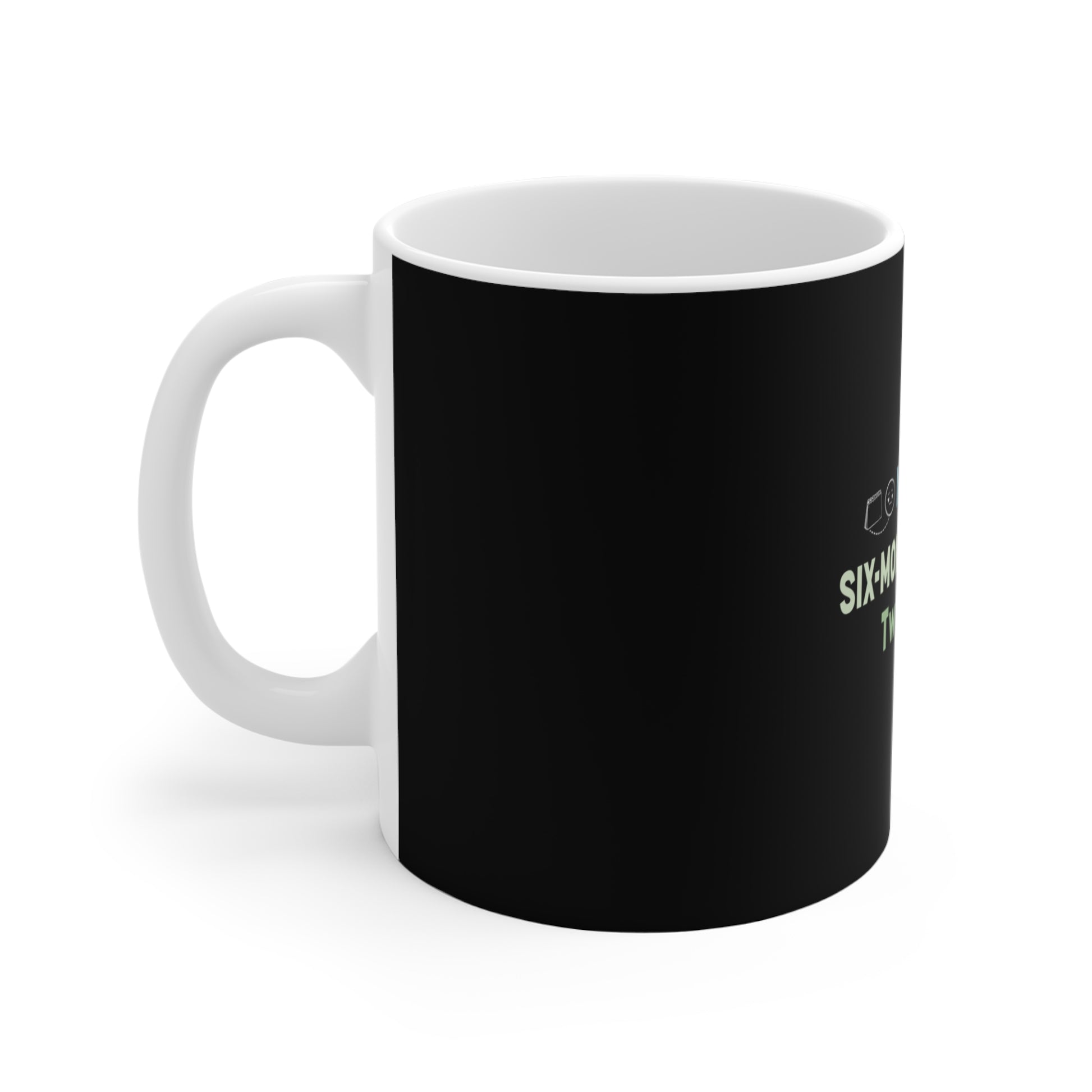 The left side of the travel coffee mug has a single-sided design in the middle.