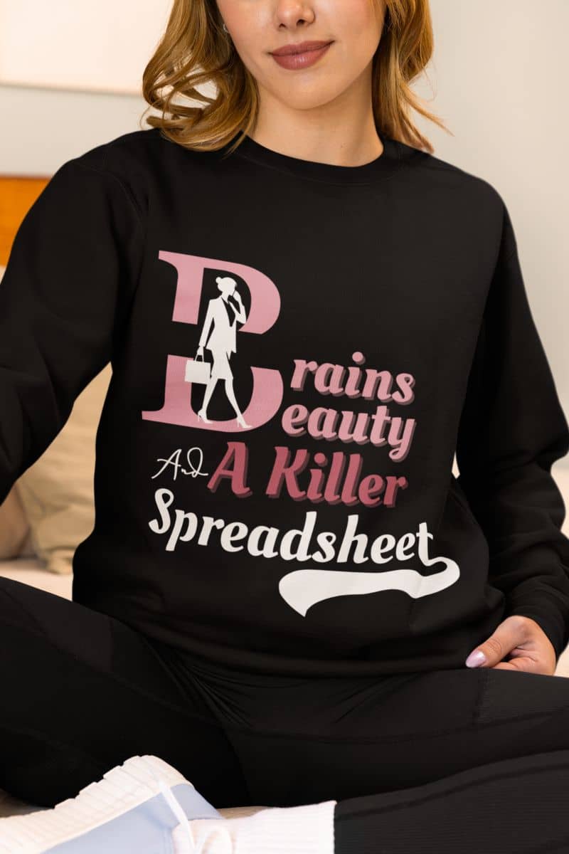 Boss babe sweatshirt with the girl sitting on the sofa