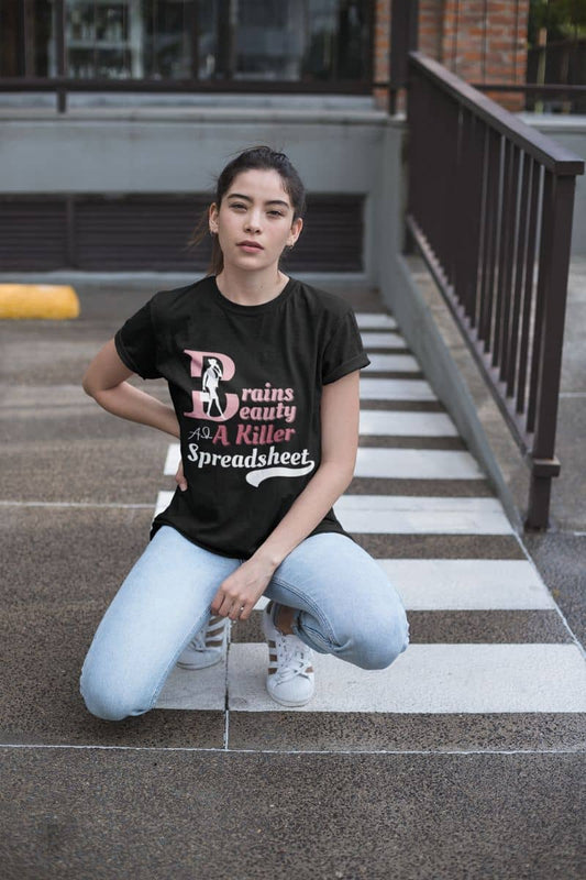 Smart woman t-shirt with a girl posing on the crosswalk